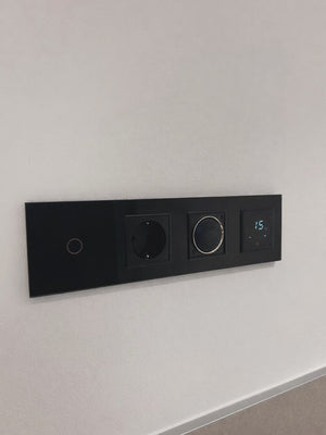 Zwart 4-voudig glazen afdekraam met touch schakelaar stopcontact Bluetooth speaker en thermostaat