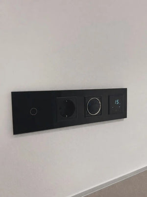 Zwart 4-voudig glazen afdekraam met touch schakelaar stopcontact Bluetooth speaker en thermostaat