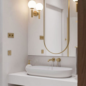 afdekkap stopcontact met klapdeksel en IP44‑bescherming in badkamer