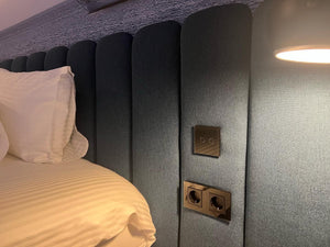 dubbel stopcontact verwerkt in het hoofdbord van uw bed