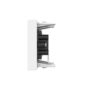 Witte RCA audio wandmodule met twee aansluitsets voor een nette stereo-installatie