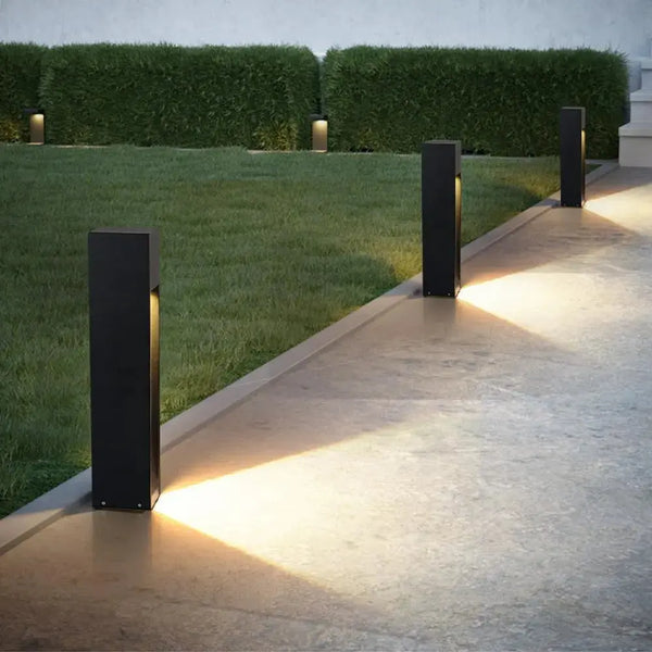 Staande tuinlamp | Tuinverlichting 12V | Plug and Play |  IP65 | Warm/wit Livolo Nederland B.V.