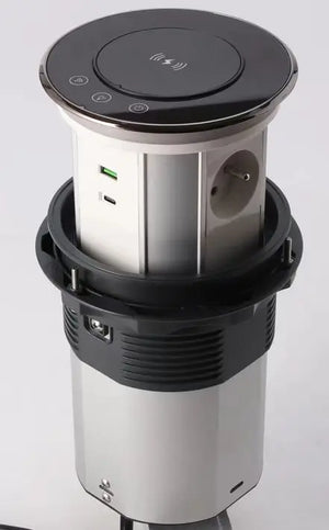 Zwart Glazen Design | Automatische pop-up stekkerdoos | USB en USB-C + 3 Stopcontacten | France Livolo Nederland B.V.